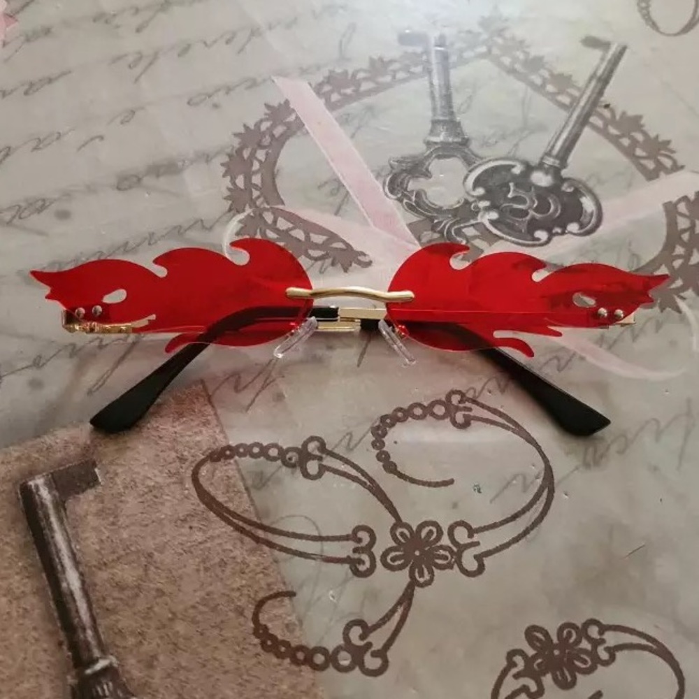 Red flame glasses - Picture 3 of 3